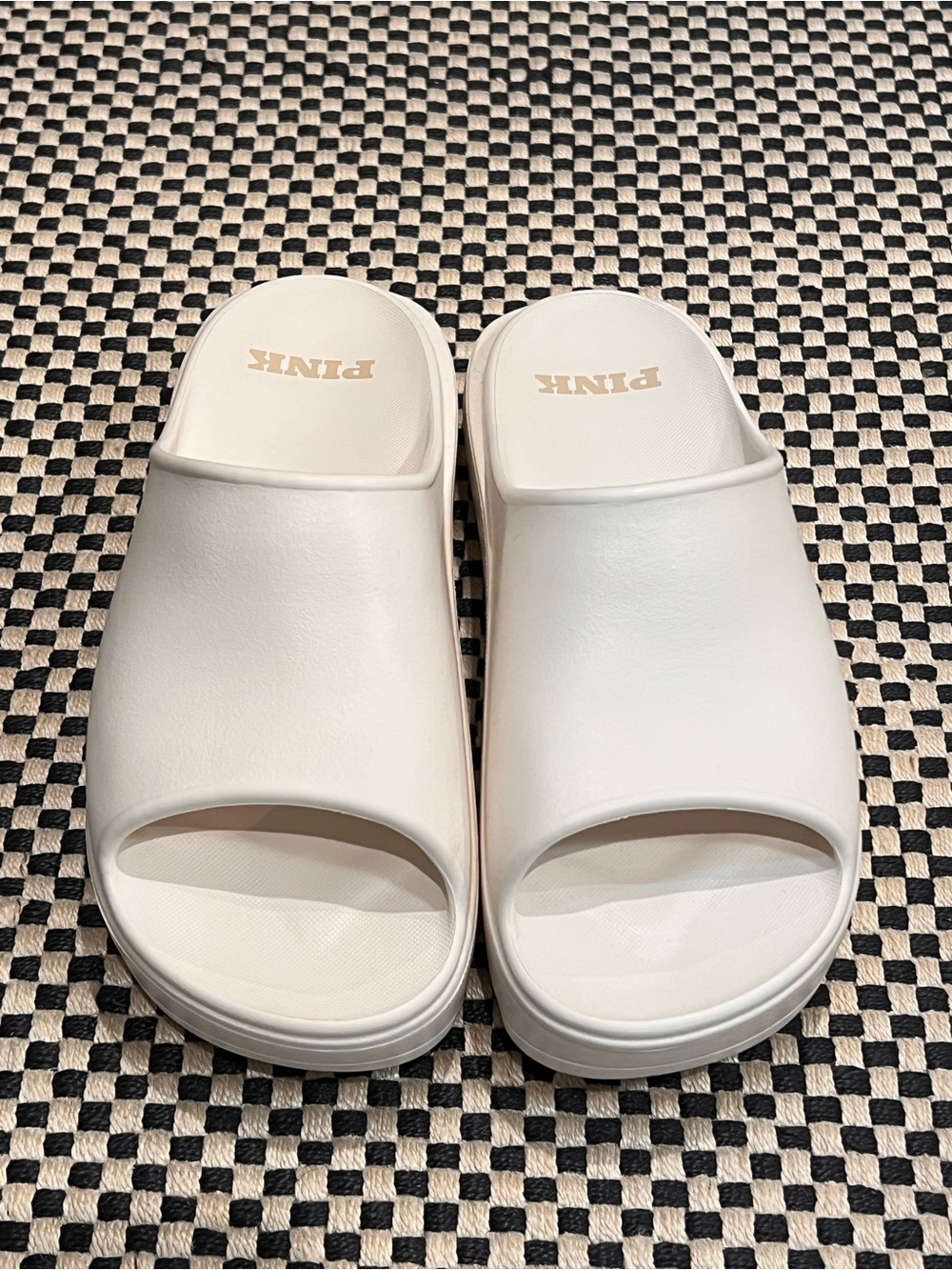 PINK Victoria's Secret White Chunky Slide Sandals